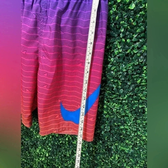 Nike Shark Stripe Big Kids' (Boys') Breaker 8" Volley/ Swim Short - Size Large - Picture 8 of 9